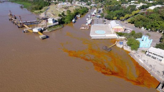 Bloquean un derrame de 800 litros de aceite vegetal en el río Paraná