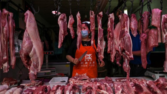 China: detectaron rastros de coronavirus en envases de carne importada de Brasil