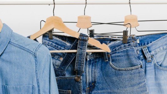 Cinco tips para acertar el talle del jean sin tener que probártelo