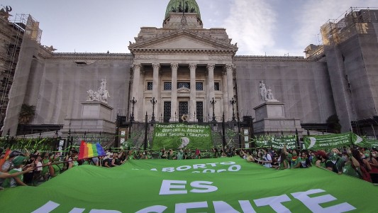 Masivo pañuelazo a favor del proyecto de ley de aborto legal