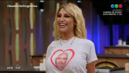 Vicky Xipolitakis volvió a "MasterChef" y homenajeó a Martitegui