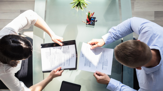 Se quedó sin trabajo al caer en un "truco" que le hicieron en la entrevista laboral
