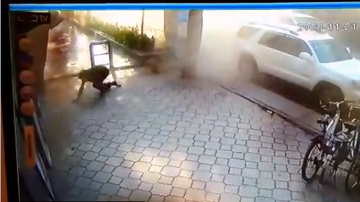 Al menos 8 muertos tras 28 explosiones que estremecieron Kabul