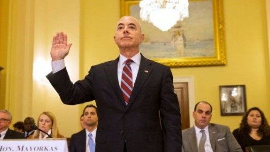 Un inmigrante cubano es el candidato de Biden para dirigir el Departamento de Seguridad Nacional