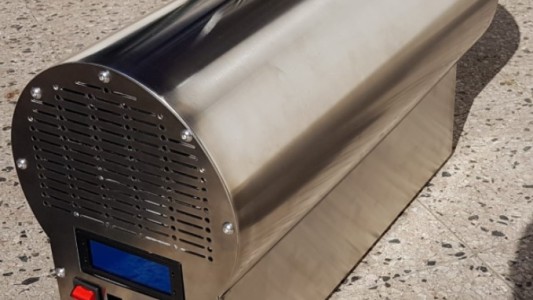 El Conicet construyó un cañón de ozono que desactiva virus en espacios públicos