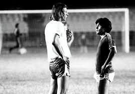 Menotti, sobre la muerte de Diego Maradona: "Estoy destruido"