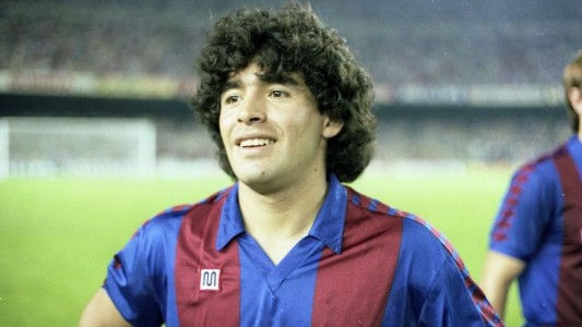 "Gracias por todo, Diego", Barcelona también despidió a Maradona