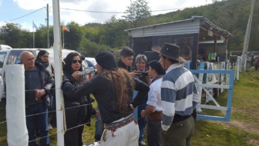 Realizaron controles de alcoholemia a participantes de una jineteada en Ushuaia