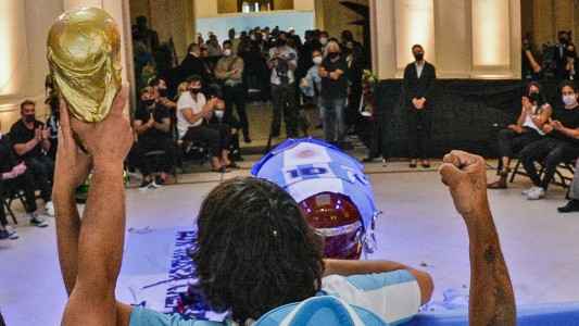 Escándalo por la filtración de una foto del cuerpo de Diego Maradona