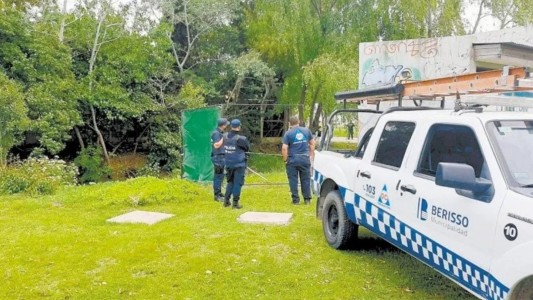 Encuentran el cadáver de un hombre flotando en un pozo ciego en Berisso