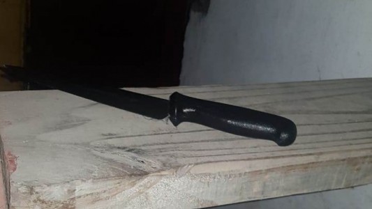 Una mujer mató de una puñalada a su concubino al defenderse de una agresión.