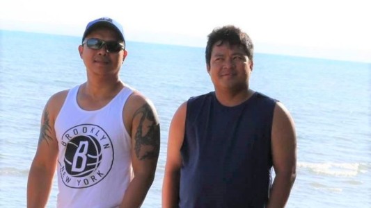 Dos amigos se metieron al mar para rescatar a sus hijos y murieron