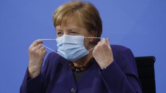 Alemania no logra controlar el coronavirus y podría imponer un bloqueo más estricto