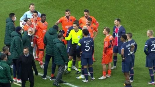 Racismo en la Champions League: jugadores de PSG y Basaksehir suspendieron el partido por comentarios discriminatorios del cuarto árbitro