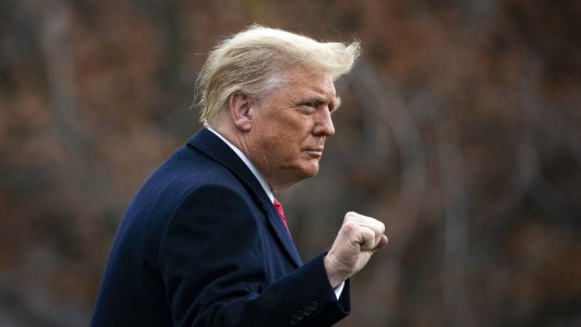 "¡Felicitaciones EE.UU.!": Trump celebró la primera aplicación de la vacuna en el país