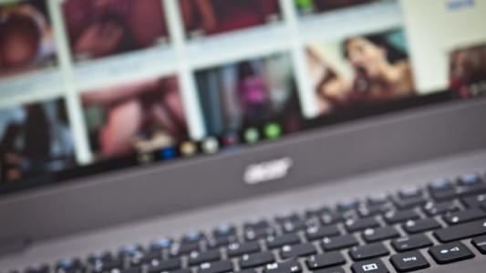 Polémica por videos de abusos: Pornhub retira contenido de usuarios "no verificados"
