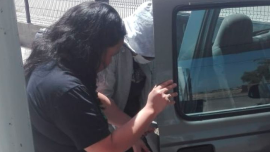 Una mujer intentó cortarle el pene a su pareja durante una pelea