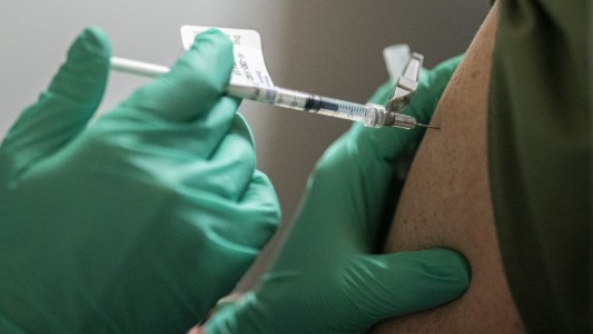 EE.UU.: otro trabajador de la salud sufre una reacción alérgica tras recibir la vacuna de Pfizer