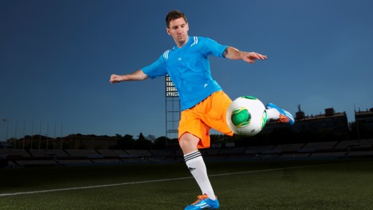 Messi tendrá botines personalizados luego de superar el récord de goles de Pelé