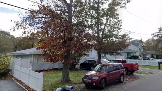 Policías detuvieron a un joven cuando quemaba un cuerpo en el patio de su casa