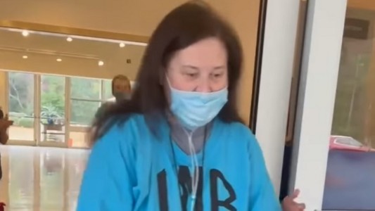 Tenía coronavirus y se despertó del coma un día antes de ser desconectada