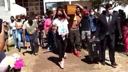Indignación en Concordia por un masivo cortejo fúnebre