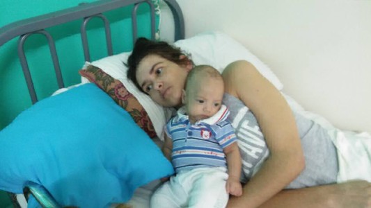 Una embarazada estaba en coma, dio a luz y ahora volvió a hablar