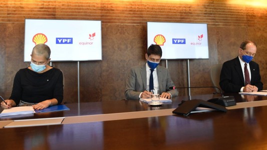 YPF y Shell firman un acuerdo para la exploración del primer pozo offshore