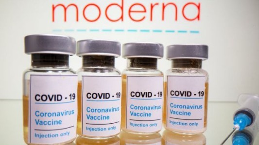 Pronóstico del CEO de Moderna: "Vamos a vivir con el coronavirus para siempre"