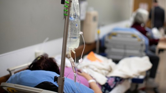 Radiografías demuestran que los pulmones con coronavirus quedan peores que los de fumadores