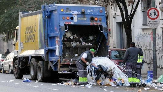 Moyano advirtió sobre medidas si el gobierno porteño recorta días laborales a la recolección