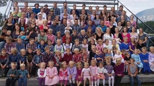 Hijos de un polígamos contaron secretos de la vida familiar con 150 hermanos