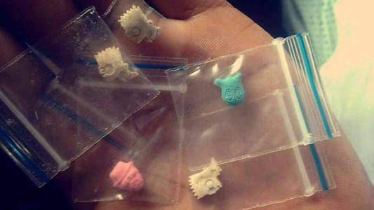 Alertan sobre una falsa denuncia de "drogas para niños" que circula en WhatsApp