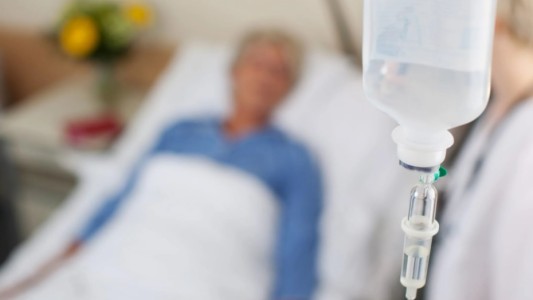 "Para liberar camas": detuvieron a médico por administrar fármacos letales a pacientes con coronavirus