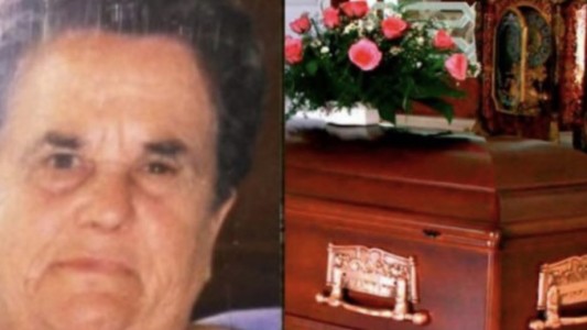Enterraron a una mujer fallecida por coronavirus: 10 días después volvió al geriátrico