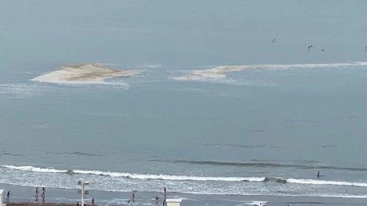 Alarma en Mar del Plata por una mancha marrón que apareció en el agua