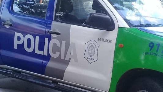 Dos ladrones fueron baleados tras tirotearse con un policía federal al que intentaron robarle en La Tablada