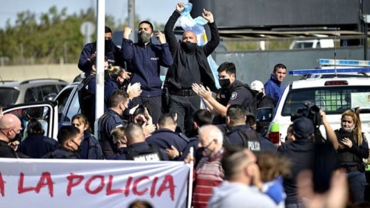 Policías bonaerenses solicitan mejora salarial