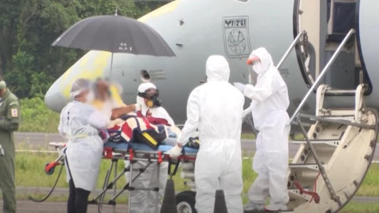 La Fuerza Aérea brasileña debe reubicar pacientes de Manaos por la saturación hospitalaria