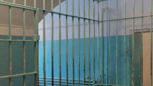 Inhabilitan a un abogado por tener sexo con presas y grabar videos pornos en cárceles