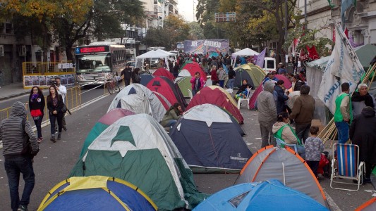 Acampe frente al Consejo Nacional de Mujeres: reclaman "respuestas concretas" por aumento de femicidios