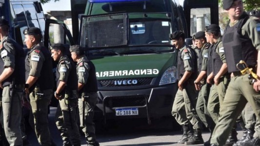 Establecen una suma de 4 mil pesos para militares y fuerzas de seguridad con escalas bajas