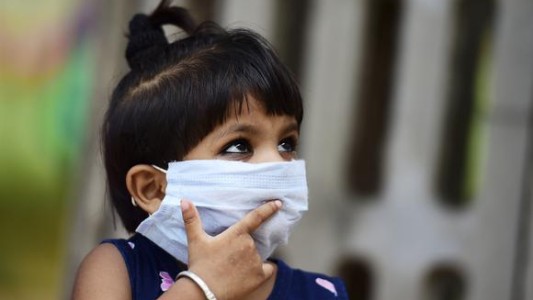 La extraña enfermedad que tienen los niños que ya tuvieron coronavirus: ya hay 100 internados en Reino Unido
