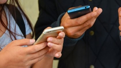 Cómo son los planes económicos para telefonía celular y fija, internet y televisión que brinda el Gobierno
