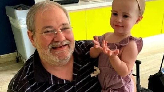 Condenaron al abuelo al que se le cayó su nieta de los brazos por la ventana de un crucero