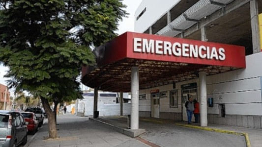 Murió en la puerta del hospital: "Le dijeron que no había médico"