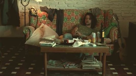 El Sable de Simón lanza una odisea psicoanalítica "a contra época" con la voz de Alejandro Dolina