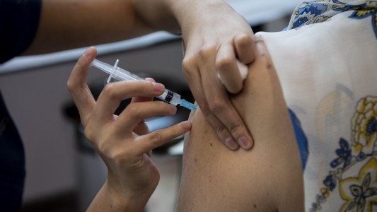 Coronavirus: el gobierno chileno rechazó el "turismo de vacunas"