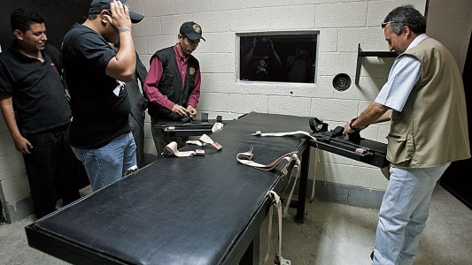 Autoridades sanitarias insistieron en la necesidad de erradicar criaderos de mosquitos