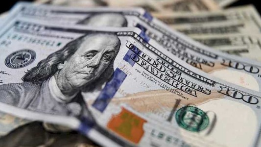 El dólar blue cedió a $149 y ya está a $6 del ahorro